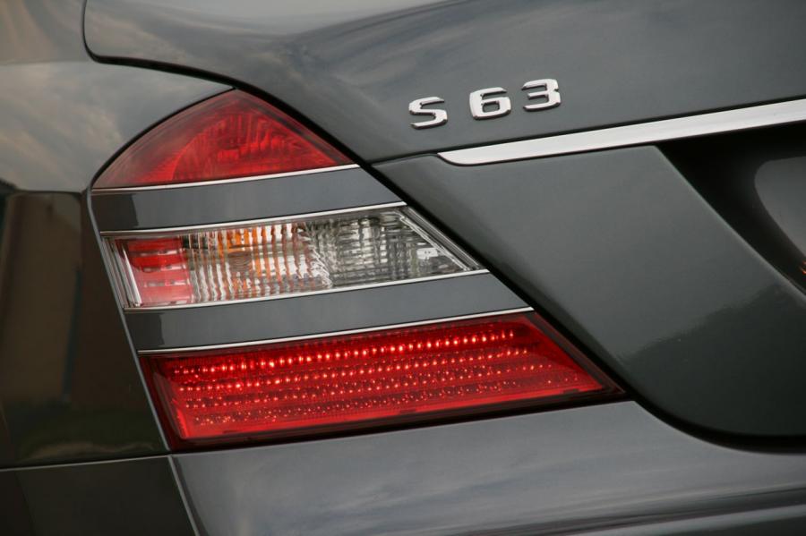  Mercedes-Benz S63 AMG 2008 года  (фото 33 из 42)